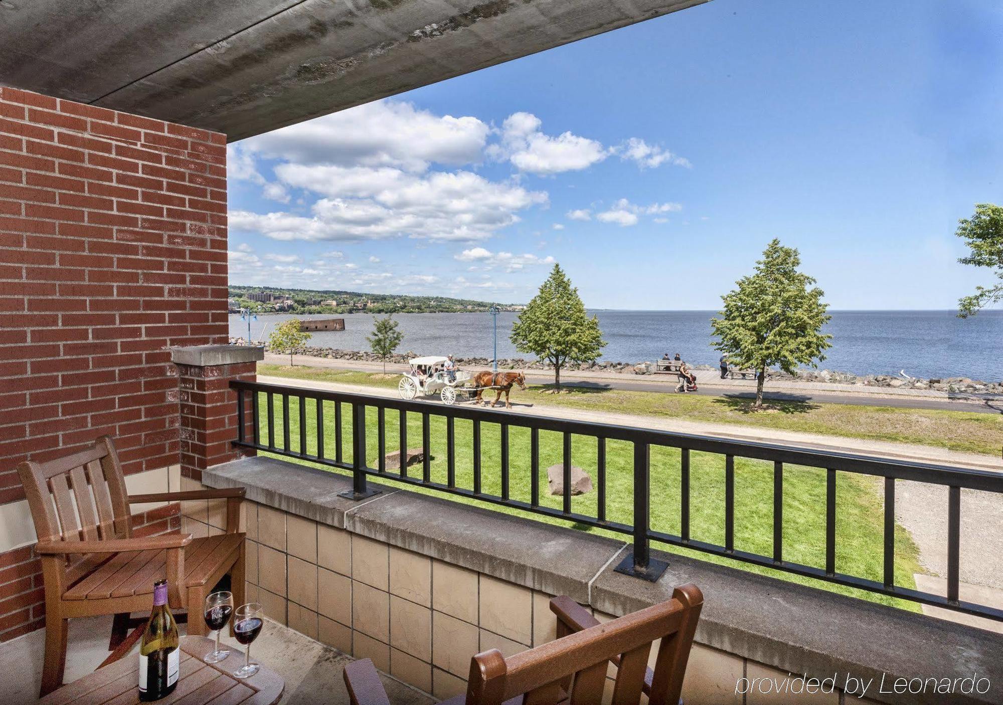 The Inn On Lake Superior ดุลูท ภายนอก รูปภาพ