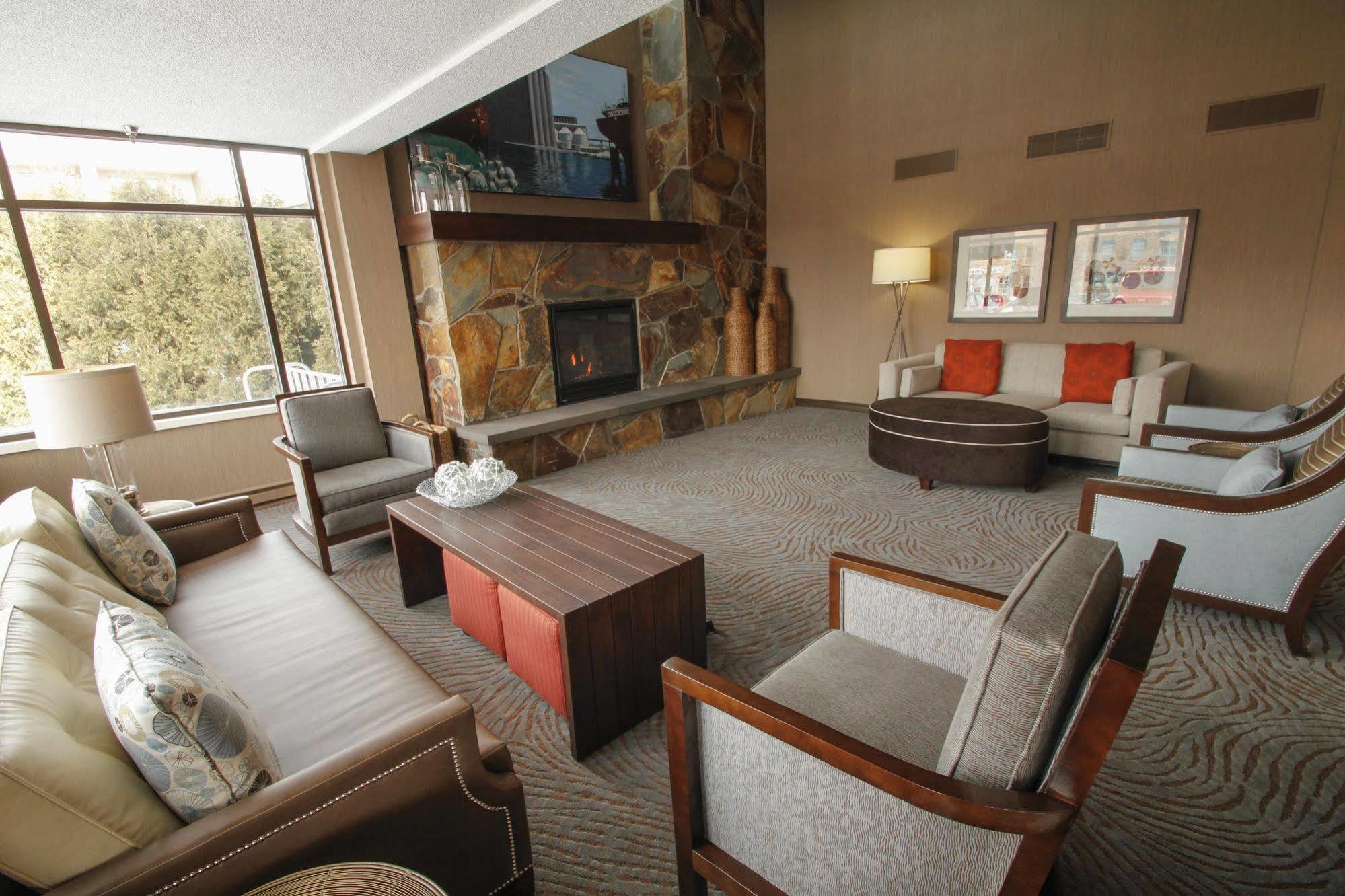 The Inn On Lake Superior ดุลูท ภายนอก รูปภาพ